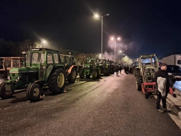 Για έξι ώρες τουλάχιστον έκλεισε το τελωνείο στον Προμαχώνα