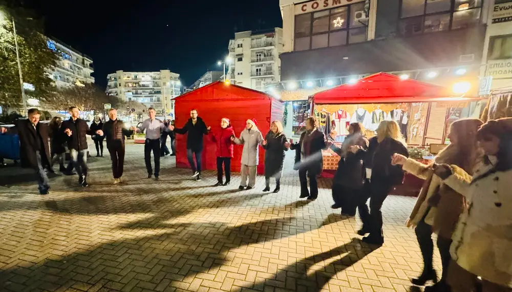 Πολιτεία των Ευχών: Η πλατεία Εμπορίου γίνεται σημείο αλληλεγγύης και χαράς