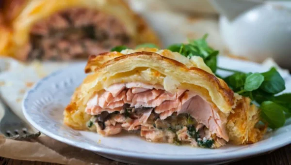 Ρολό με σολομό και σπανάκι