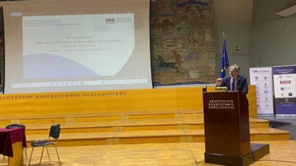 Ν. Σεβαστάκης: Η δύναμη των Κοινωνικών Επιστημών και η βουτιά στο ριζικά άγνωστο της ΤΝ