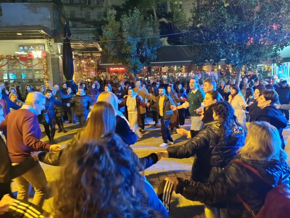 ¨Σέρρες: Παραδοσιακό γλέντι με το μουσικό σχήμα "ΣΙΡΙΣ" - video