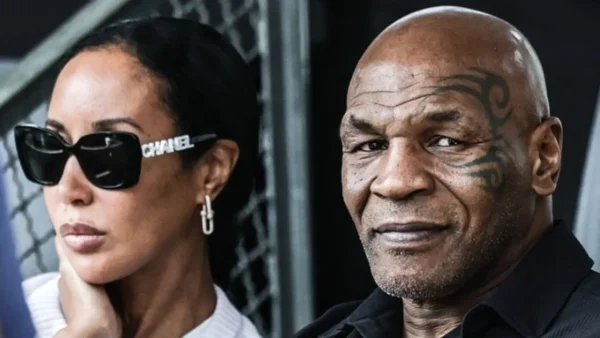 Ο Τάισον επιστρέφει στο ρινγκ εναντίον του Μεϊγουέδερ για να «σπάσει όλα τα ρεκόρ» (p)