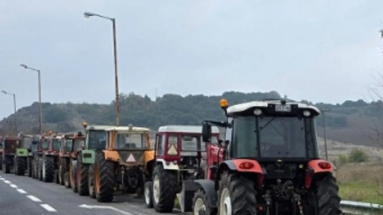 Λαμία: Οι αγρότες της Αταλάντης «άνοιξαν» τα διόδια της Τραγάνας