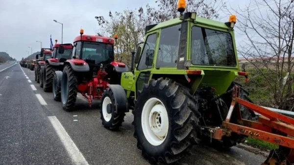Κλιμακώνουν τις κινητοποιήσεις τους οι παραγωγοί στη Β. Ελλάδα