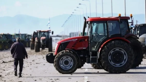 Πολύωροι αποκλεισμοί και σήμερα στα τελωνεία Ευζώνων, Νίκης, Προμαχώνα και Εξοχής