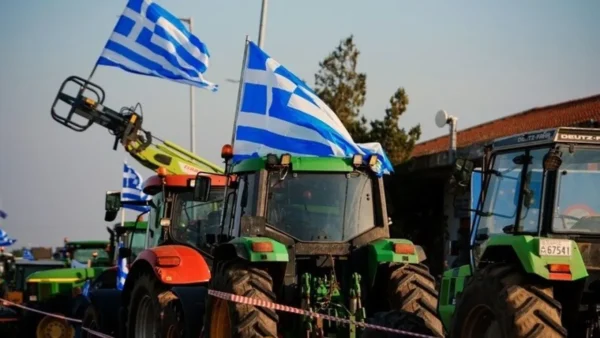 Συνεχίζονται οι πολύωροι αποκλεισμοί σε τελωνεία - Σήμερα αποφασίζεται η πορεία των αγροτικών κινητοποιήσεων