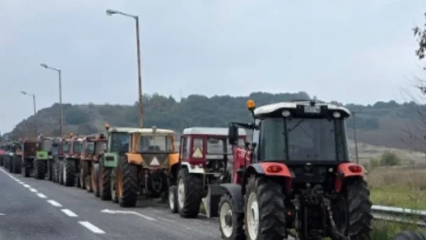 Λάριοα: Παραμένουν στο μπλόκο της Νίκαιας οι αγρότες - Συνεχίζουν τις κινητοποιήσεις και μετά τις γιορτές