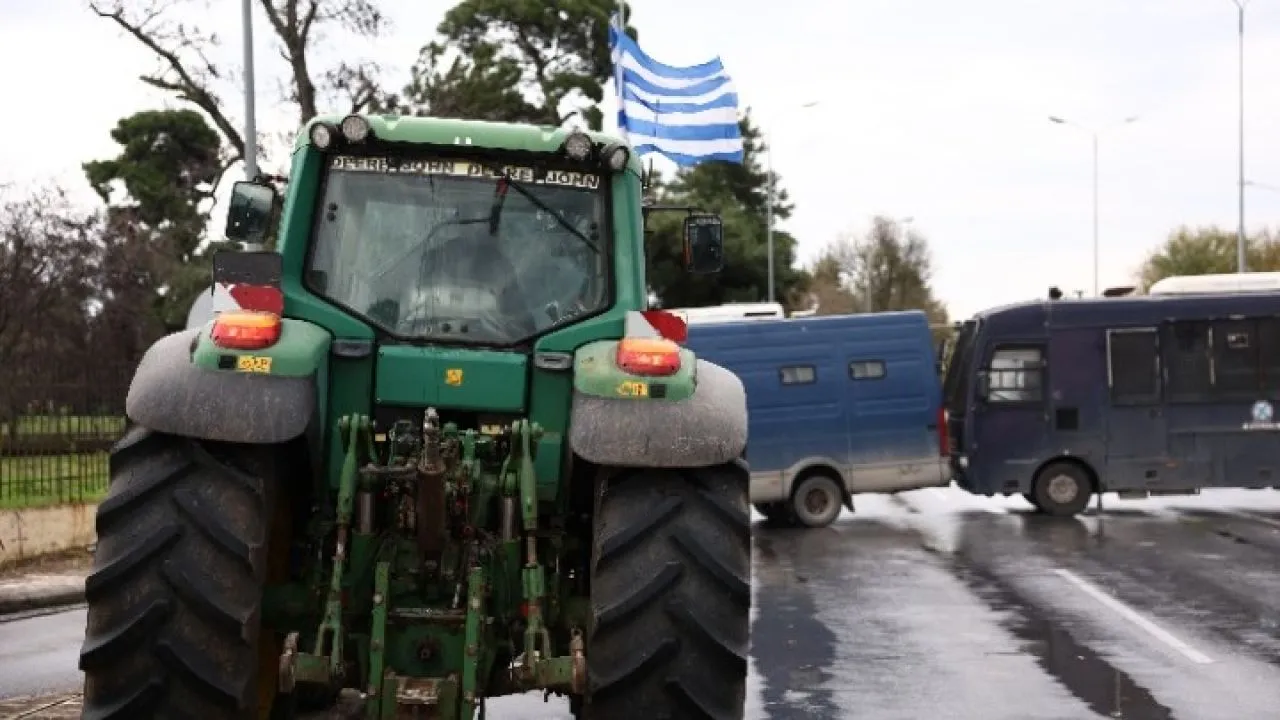 Κλιμάκωση των αγροτοκτηνοτροφικών κινητοποιήσεων με συντονισμό από 20 μπλόκα της Βόρειας Ελλάδας