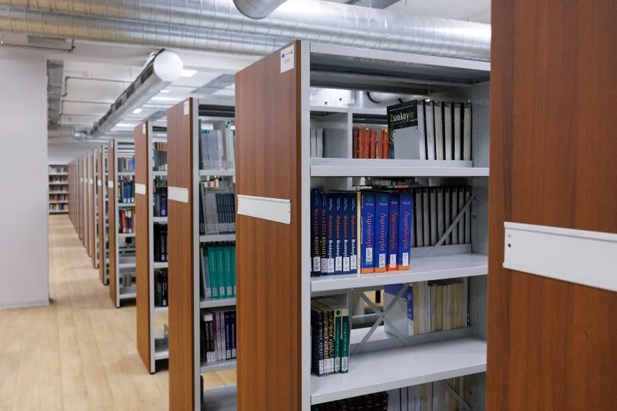 Εγκαίνια βιβλιοθήκης ΣΘΕ του ΑΠΘ στον χώρο όπου υπήρχε η κατάληψη του Βιολογικού