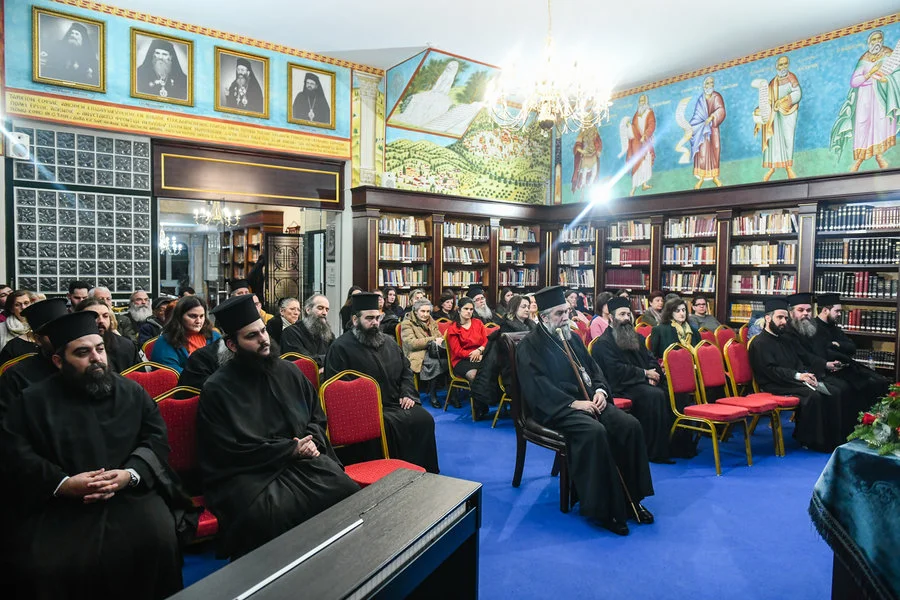 Υποδοχή ιερού λειψάνου της Αγίας Αικατερίνης στον Άγιο Σπυρίδωνα Σερρών - Σερρών Θεολόγος: «Χριστούγεννα σημαίνουν Χριστός, Ναός, Ποτήριο της Ζωής»