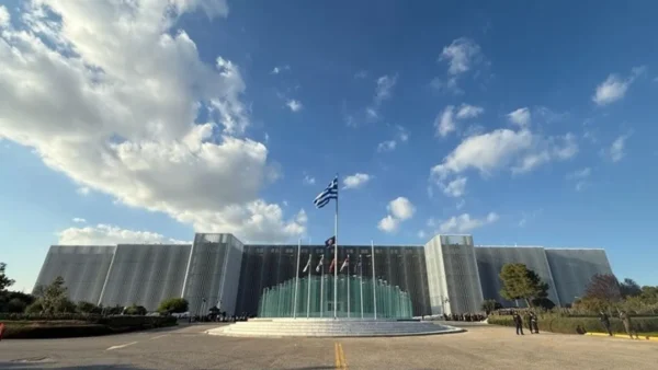 Σημαντικές οι αυξήσεις για όλα τα στελέχη των Ενόπλων Δυνάμεων με το νέο μισθολόγιο αναφέρουν πηγές του υπουργείου Εθνικής Άμυνας