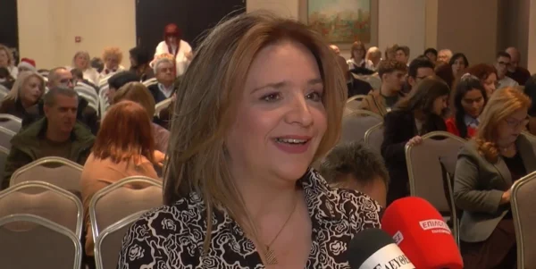 Βράβευση των επιτυχόντων στην Τριτοβάθμια εκπαίδευση από τον σύλλογο Εκπαιδευτικών Πρωτοβάθμιας Εκπαίδευσης Σερρών - video