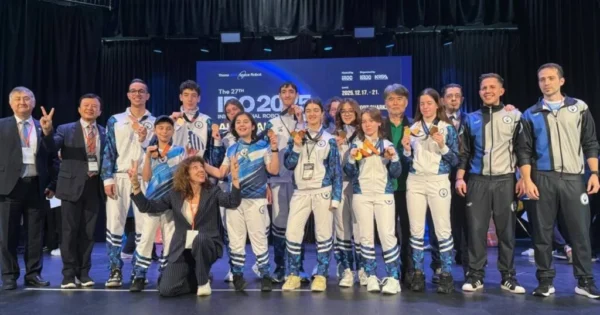 Το Επιμελητήριο Σερρών βραβεύει τους Σερραίους αθλητές Ρομποτικής που διακρίθηκαν στην Διεθνή Ολυμπιάδα της Αυστραλίας