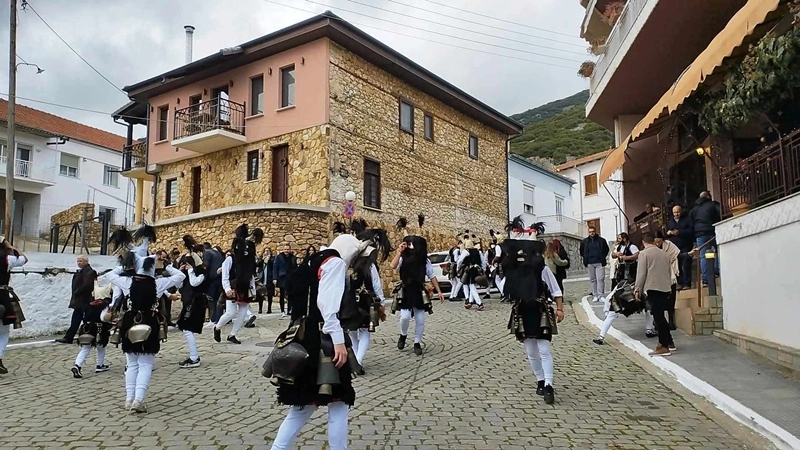 Σείεται και δονείται η Ηδωνίδα Γη από τα Διονυσιακά δρώμενα στα χωριά της Δράμας