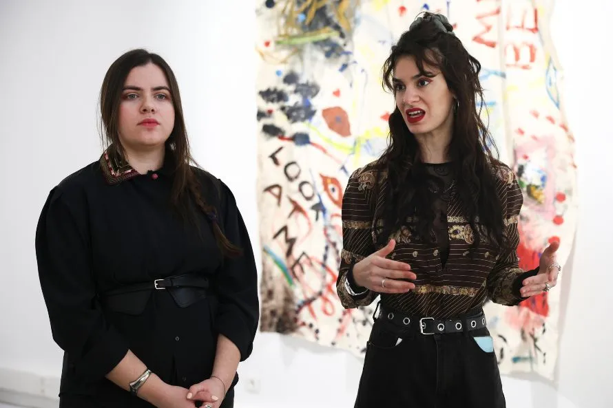 Ένα τραγούδι για το Ολοκαύτωμα των ρομά στην έκθεση για τα «Ξεχασμένα αστέρια»