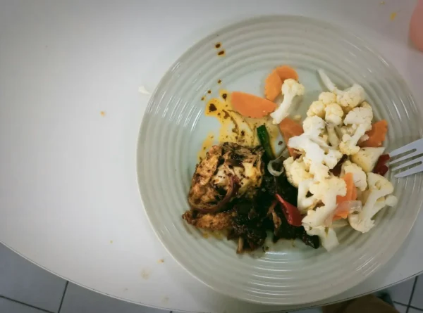 Συνταγή του Jamie Oliver για κοτόπουλο με λαχανικά