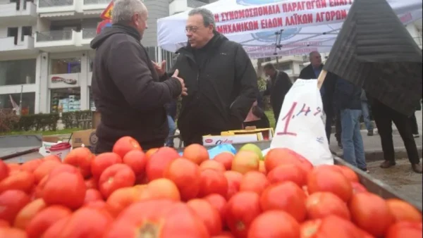 Σ. Φάμελλος: «Θέλουμε λαϊκές αγορές με φθηνά και ποιοτικά προϊόντα - Η κυβέρνηση στέλνει τους καταναλωτές στα σούπερ μάρκετ»