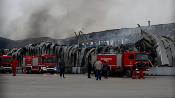 Νεκρές τέσσερις εργαζόμενες στη μεγάλη πυρκαγιά στα Τρίκαλα – Αγνοείται μία - video