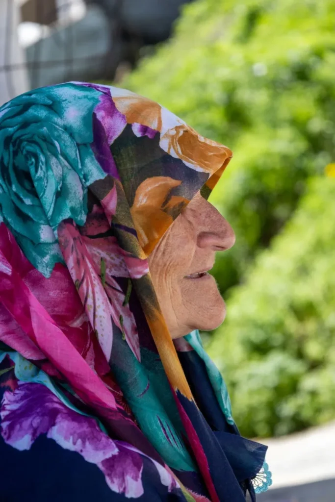 Η φωτογραφική ματιά της Αϊσέλ Χότσικα στην Ξάνθη και τους ανθρώπους της