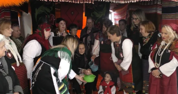 Αναβίωσε στη Μονοκκλησιά Σερρών το έθιμο της "Γυναικοκρατίας" - video