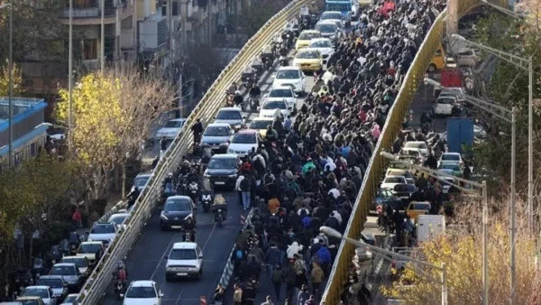 Ιράν - MKO: Τουλάχιστον 3.428 διαδηλωτές νεκροί