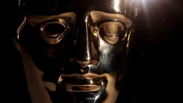 Η Βρετανική Ακαδημία Κινηματογράφου τιμά την Κλερ Μπινς,διευθύντρια δημιουργικού των Picturehouse Cinemas