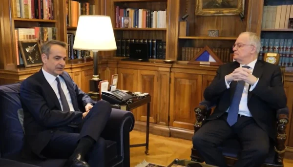 Κ.Μητσοτάκης: Προειδοποιεί για ταραγμένες εξελίξεις - Κ.Τασούλας: Μιλά για ψυχραιμία και διεθνές δίκαιο - video