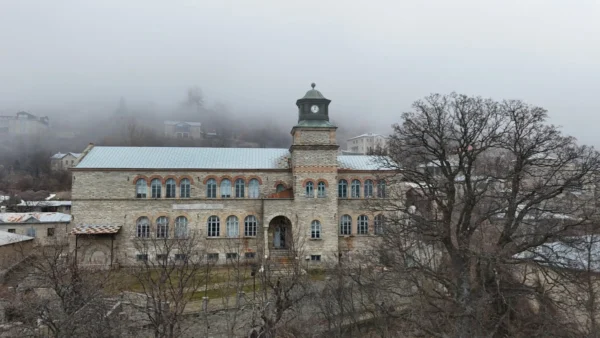 Νυμφαίο: Το πετρόχτιστο ορεινό διαμάντι της Φλώρινας - Δείτε video