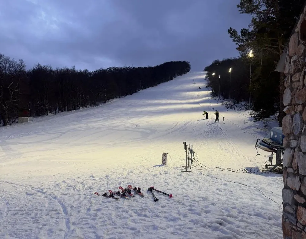 Σέρρες: Απογευματινό – βραδινό σκι στο χιονοδρομικό κέντρο του Λαϊλιά - φωτογραφίες