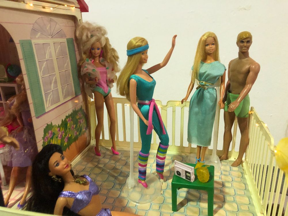 Θεσσαλονίκη: Αποστολή… νοσταλγία - Ο «συλλεκτικός» Τζέιμς Μποντ συναντά τα παιχνίδια μιας άλλης εποχής στη «Vintage Toys»