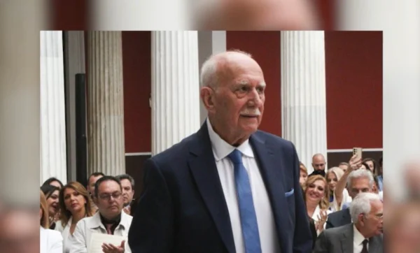 Θλίψη για τον θάνατο του δημοσιογράφου Γιώργου Παπαδάκη - video