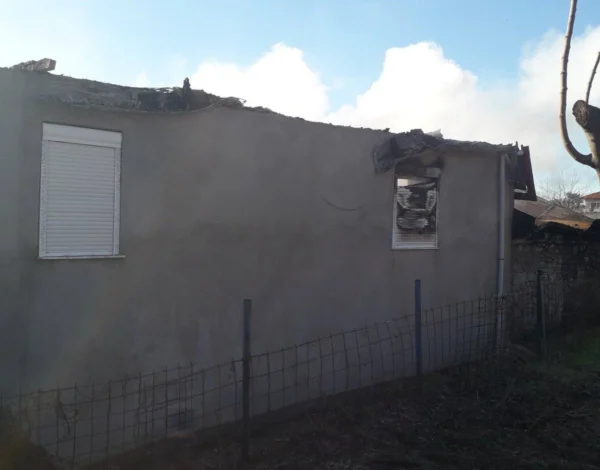 Σέρρες: Καταστράφηκε από φωτιά σπίτι κτηνοτρόφου στα Πλατανάκια