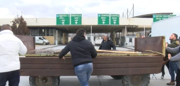 Αγρότες: Σε νέα φάση οι κινητοποιήσεις - Κλειστοί δρόμοι και τελωνεία - Ζητούν συνάντηση με τον Πρωθυπουργό - video