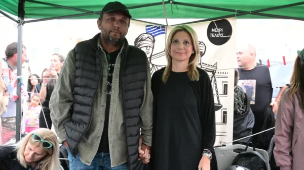 Πάνος Ρούτσι: Έδωσα αγώνα για το παιδί μου, όχι για να μπω σε κόμμα – Η Καρυστιανού να παραιτηθεί από πρόεδρος του συλλόγου για τα Τέμπη