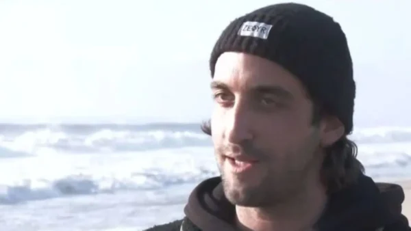 Συγκλονίζει ο ήρωας σέρφερ που έσωσε τη ζωή ψαρά - «Το ζύγισα μέσα μου και είπα "πρέπει να μπω"»