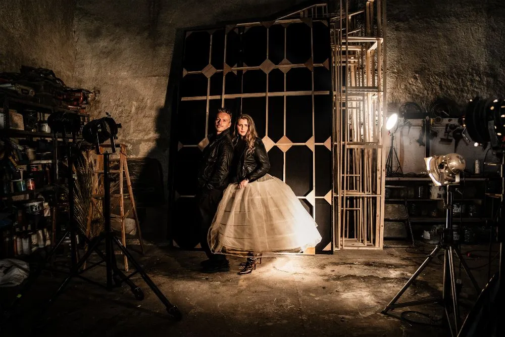 Η άγνωστη γυναίκα πίσω από το όνομα «Δουκίσσης Πλακεντίας» ζωντανεύει στη σκηνή με τη Μ. Κίτσου