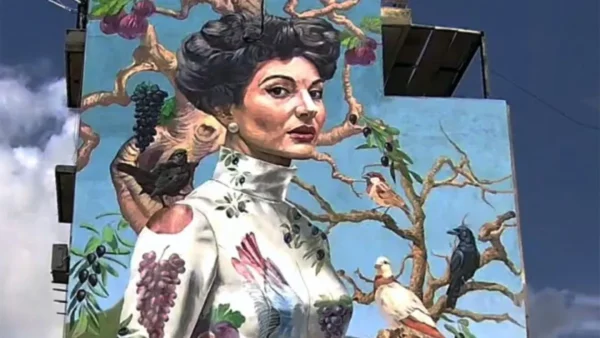 Όταν η Καλαμάτα γίνεται το πρόσωπο της Μ. Κάλλας - Η τοιχογραφία που διεκδικεί τον παγκόσμιο τίτλο του 2025