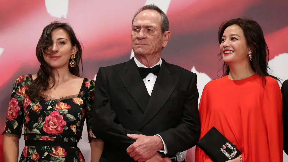 Νεκρή εντοπίστηκε η 34χρονη κόρη του Τόμι Λι Τζόουνς, Βικτόρια