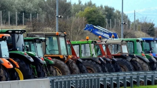 Ανοιχτά για τα Θεοφάνια τα μπλόκα, πολύωροι αποκλεισμοί σήμερα