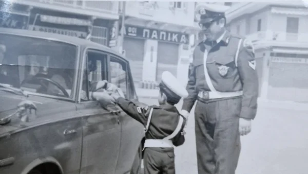 Τροχονόμοι σκιέρ την εποχή των "βαρελιών"