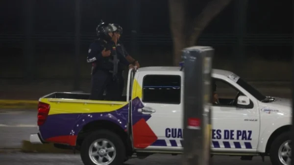 Πλήγματα εναντίον της Βενεζουέλας, η οποία κατηγορεί τις ΗΠΑ για «στρατιωτική επίθεση»