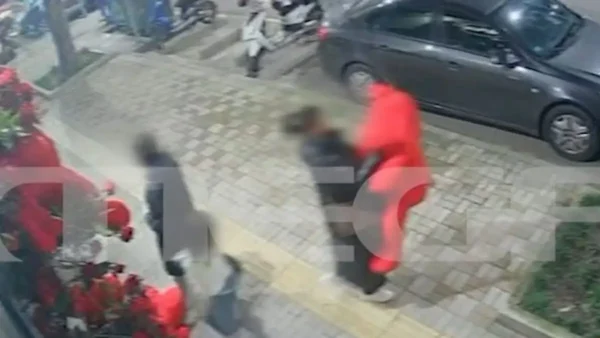 Θεσσαλονίκη: Έκλεψαν λούτρινα αρκουδάκια από ανθοπωλείο παραμονές του Αγίου Βαλεντίνου – video