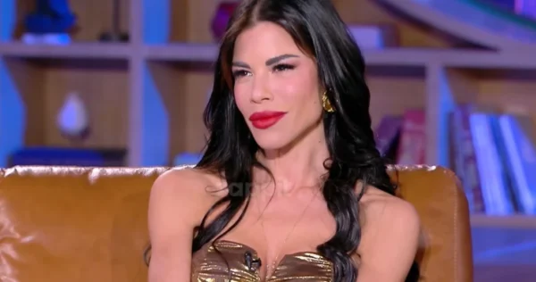 Δάφνη Καραβοκύρη: Θυμάμαι να περνάω μερόνυχτα με τους άστεγους, ήθελα να ‘μαι κομμάτι της ζωής τους