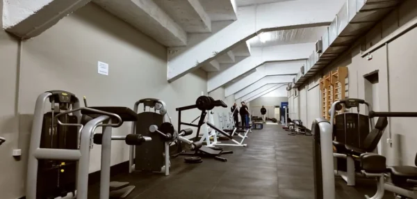 Παραδόθηκε προς χρήση η ανακαινισμένη αίθουσα γυμναστηρίου στο Δημοτικό Στάδιο Σερρών - video