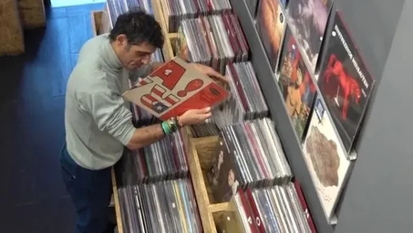 Τα δισκάδικα ζωντανεύουν ξανά στην Αθήνα