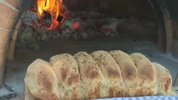 «Ετάραξες τον Κουνενό;»: Η ιεροτελεστία του κρητικού εφτάζυμου με ρεβύθι