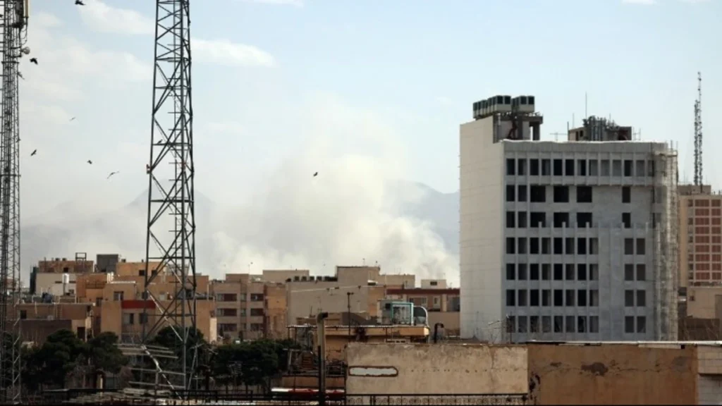 ΗΠΑ και Ισραήλ χτύπησαν το Ιράν – Η Τεχεράνη απάντησε με πυραύλους