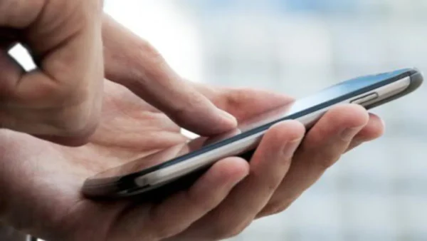 Επίδομα 70 ευρώ για Smartphone: Ποιοι το δικαιούνται