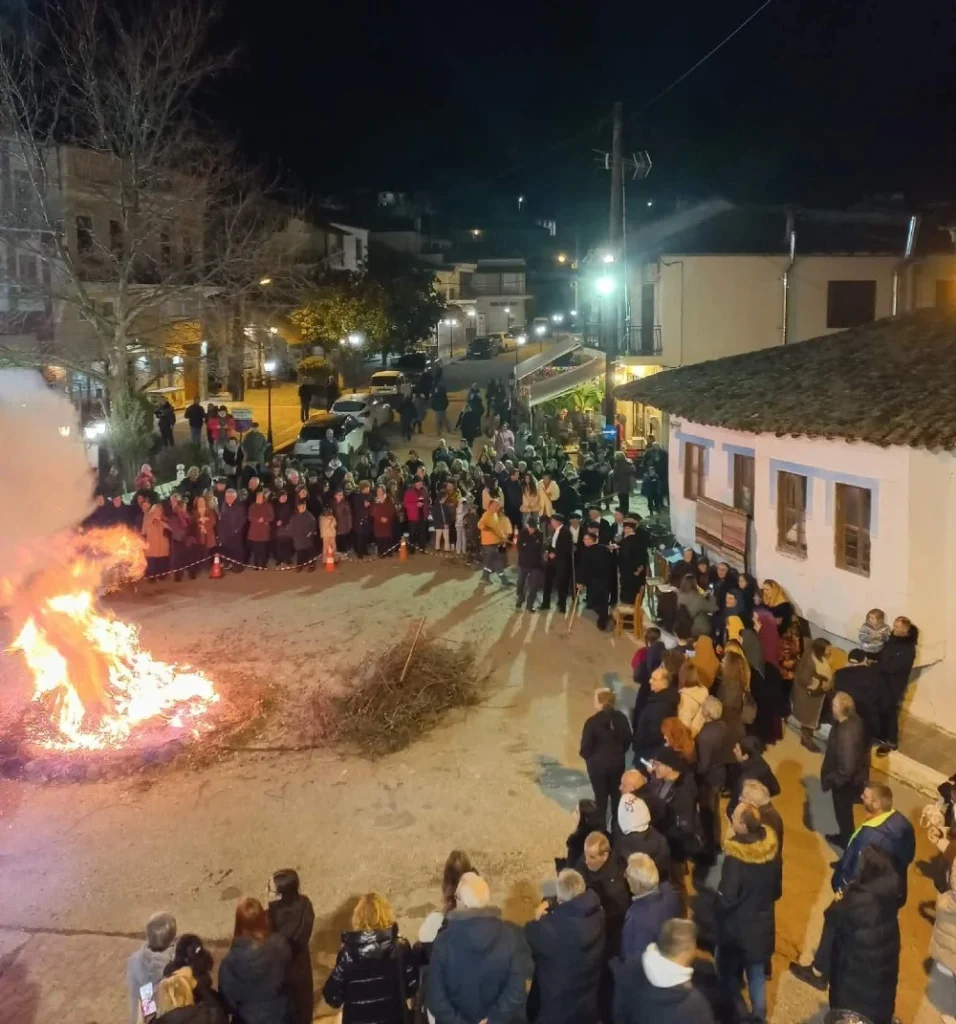 Έθιμο «Κούσασι» στον Εμμανουήλ Παπά Σερρών - Επιτυχημένα τα δημόσια προξενιά γύρω από τη μεγάλη φωτιά