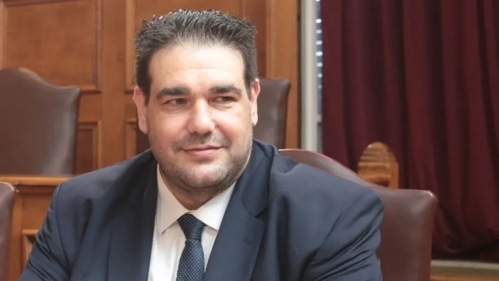 Ν/σ για ψήφο αποδήμων – Θ. Λιβάνιος: Καλώ τα κόμματα να το ψηφίσουν για να εφαρμοστεί στις επόμενες εθνικές εκλογές